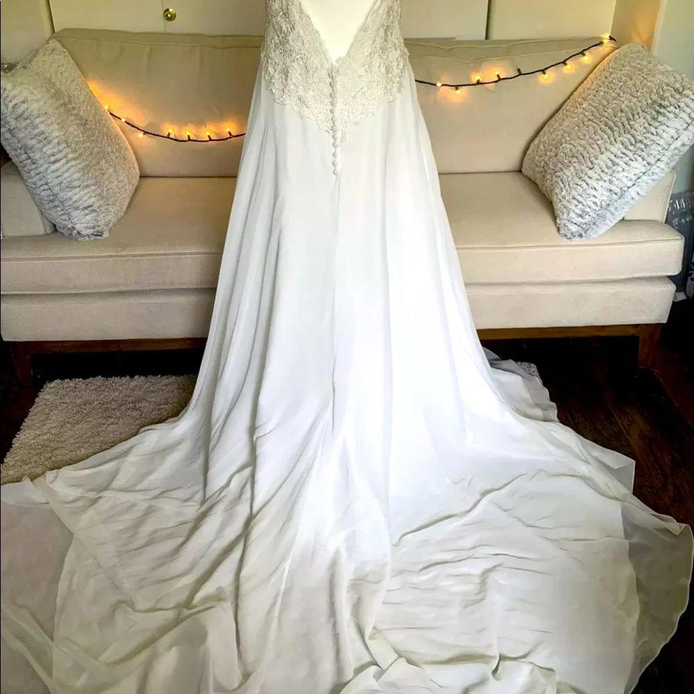 Bonny Bridal Beach wedding Dress 16 - Picture 2 of 12
